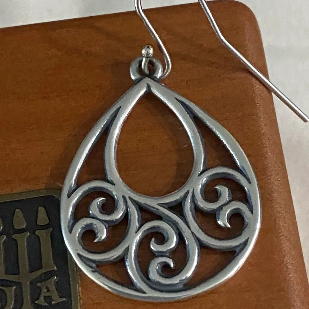 James Avery Retired Gentle Wave Dangle Earrings